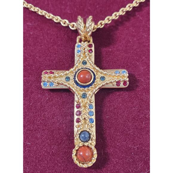 Camrose & Kross JBK Jackie Kennedy Gold Tone Cross Pendant Necklace With Box - Picture 8 of 9